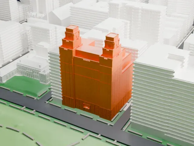 880 Fifth Avenue model, West view